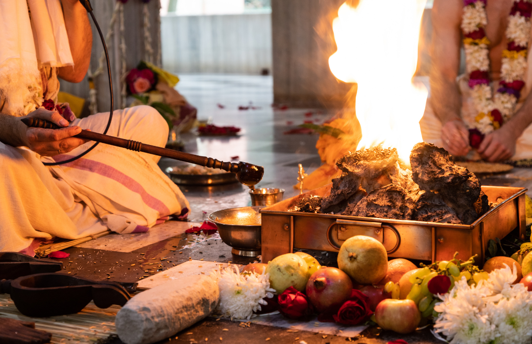 How Poojavara Simplifies Online Pooja Booking in Hyderabad